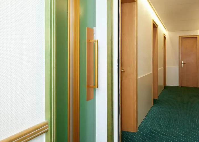 Arlette Beim Hauptbahnhof