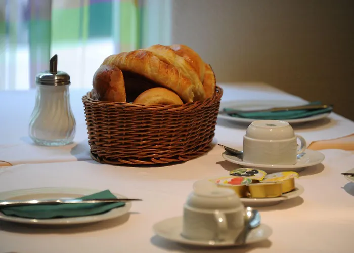 Arlette Beim Hauptbahnhof 2*