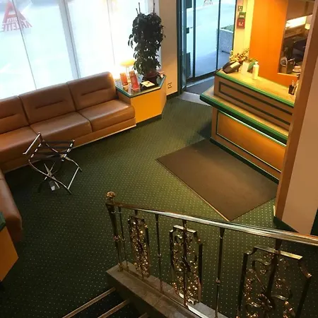 Hotel Arlette Beim Hauptbahnhof 2*