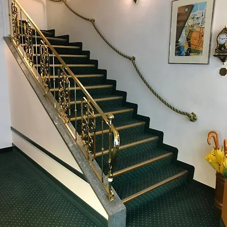 Arlette Beim Hauptbahnhof Hotel