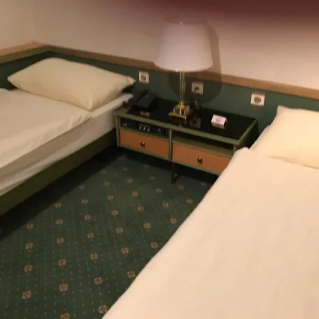 Arlette Beim Hauptbahnhof Hotel