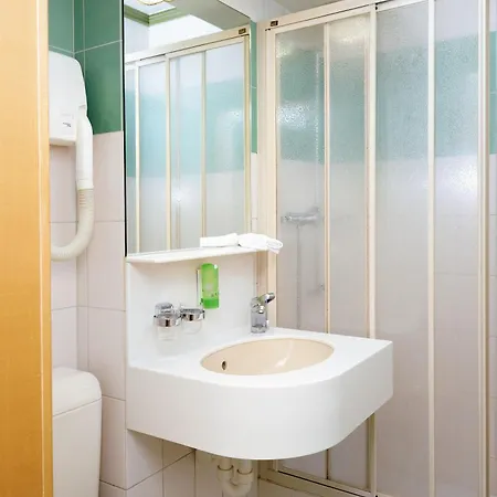 Arlette Beim Hauptbahnhof Hotel