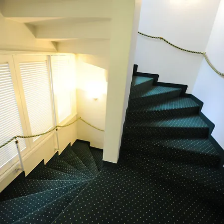 Arlette Beim Hauptbahnhof Hotel 2*