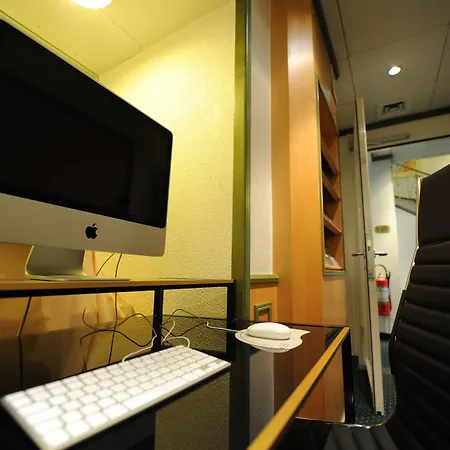 Arlette Beim Hauptbahnhof