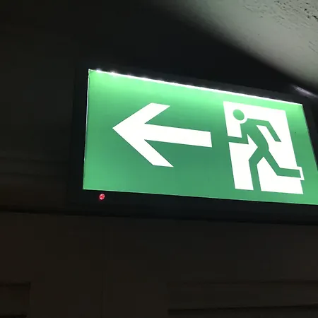 Готель Arlette Beim Hauptbahnhof 2*